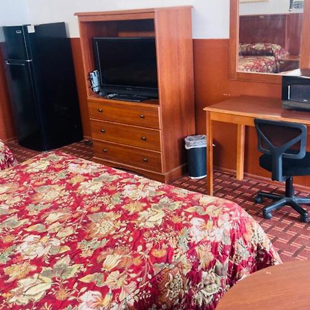 Executive Inn ロブズタウン エクステリア 写真