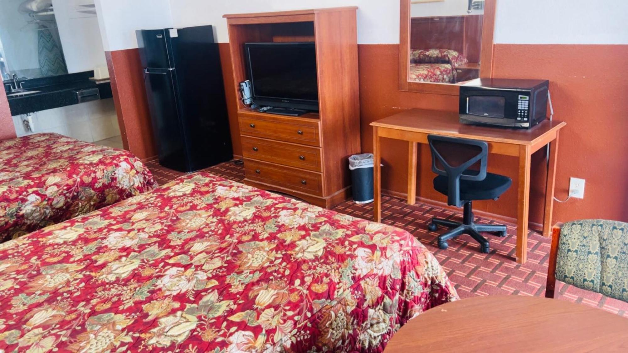 Executive Inn ロブズタウン エクステリア 写真