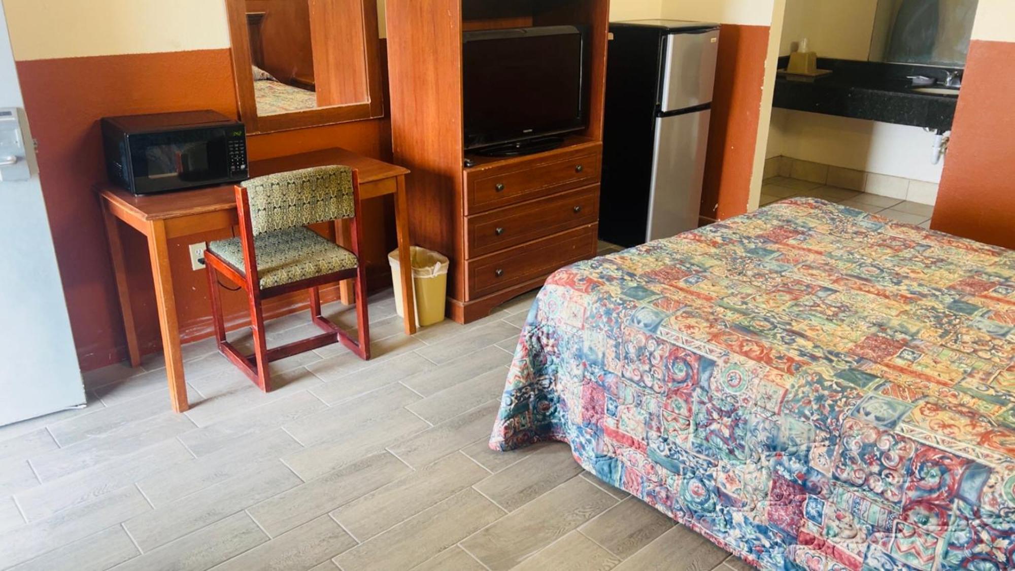 Executive Inn ロブズタウン エクステリア 写真