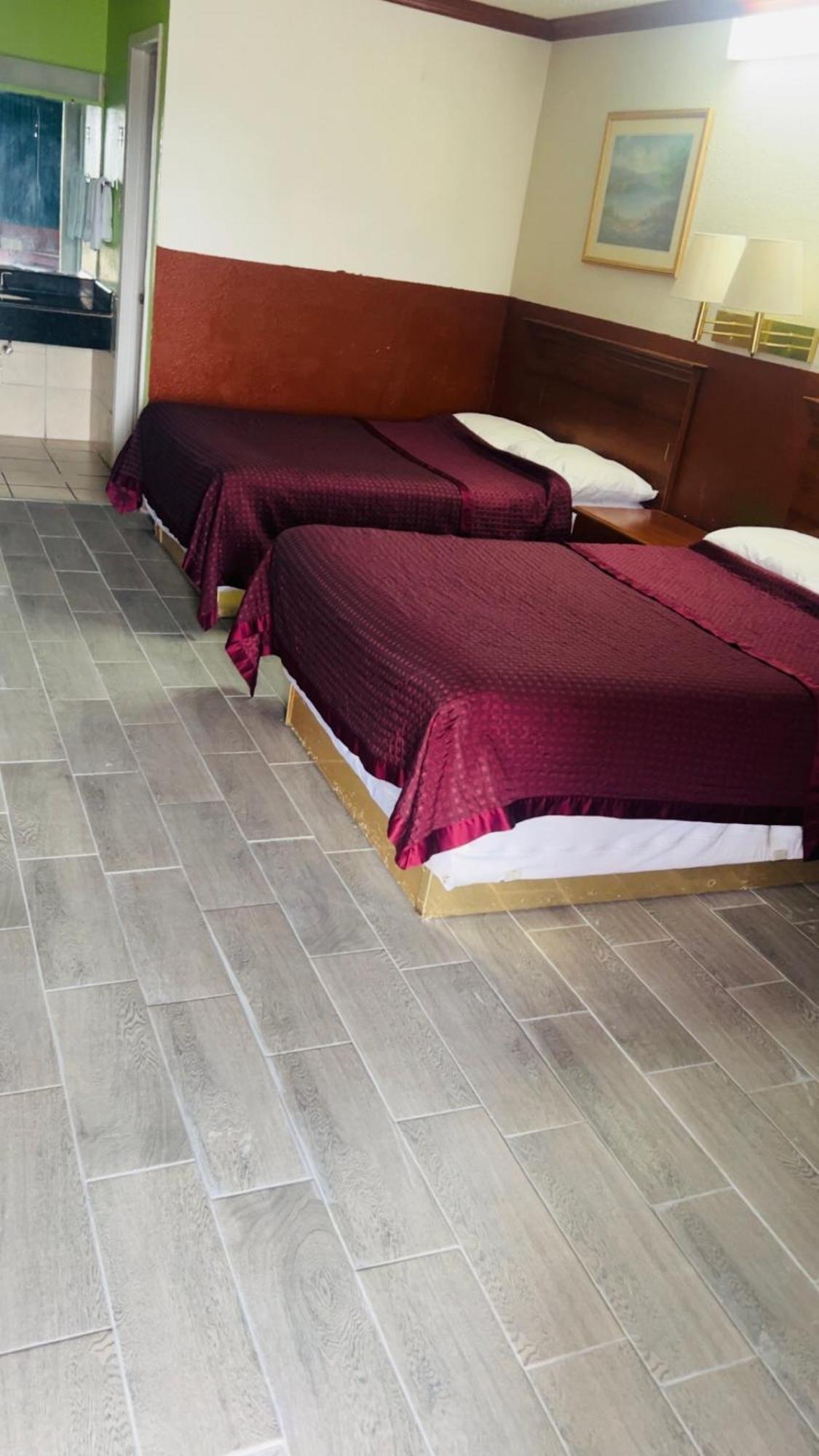 Executive Inn ロブズタウン エクステリア 写真