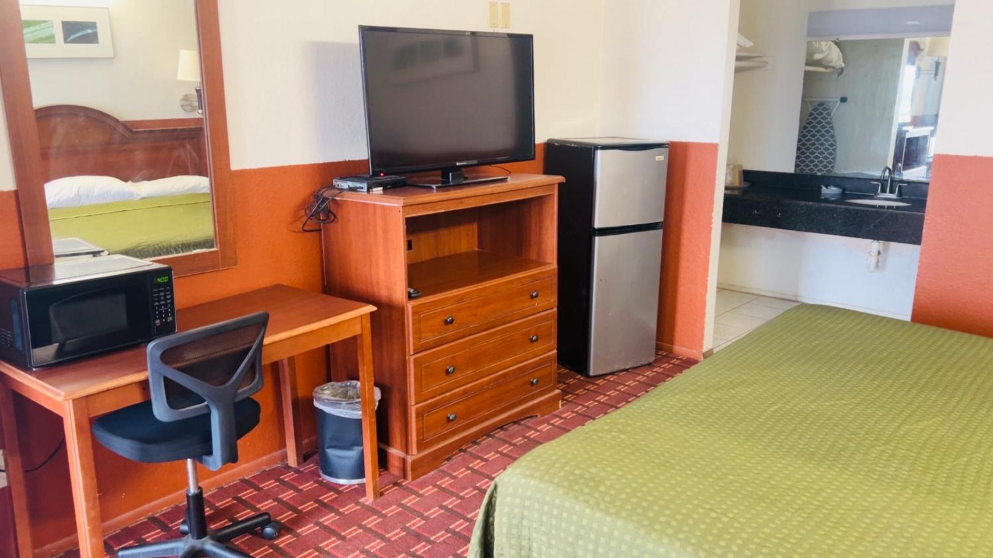 Executive Inn ロブズタウン エクステリア 写真