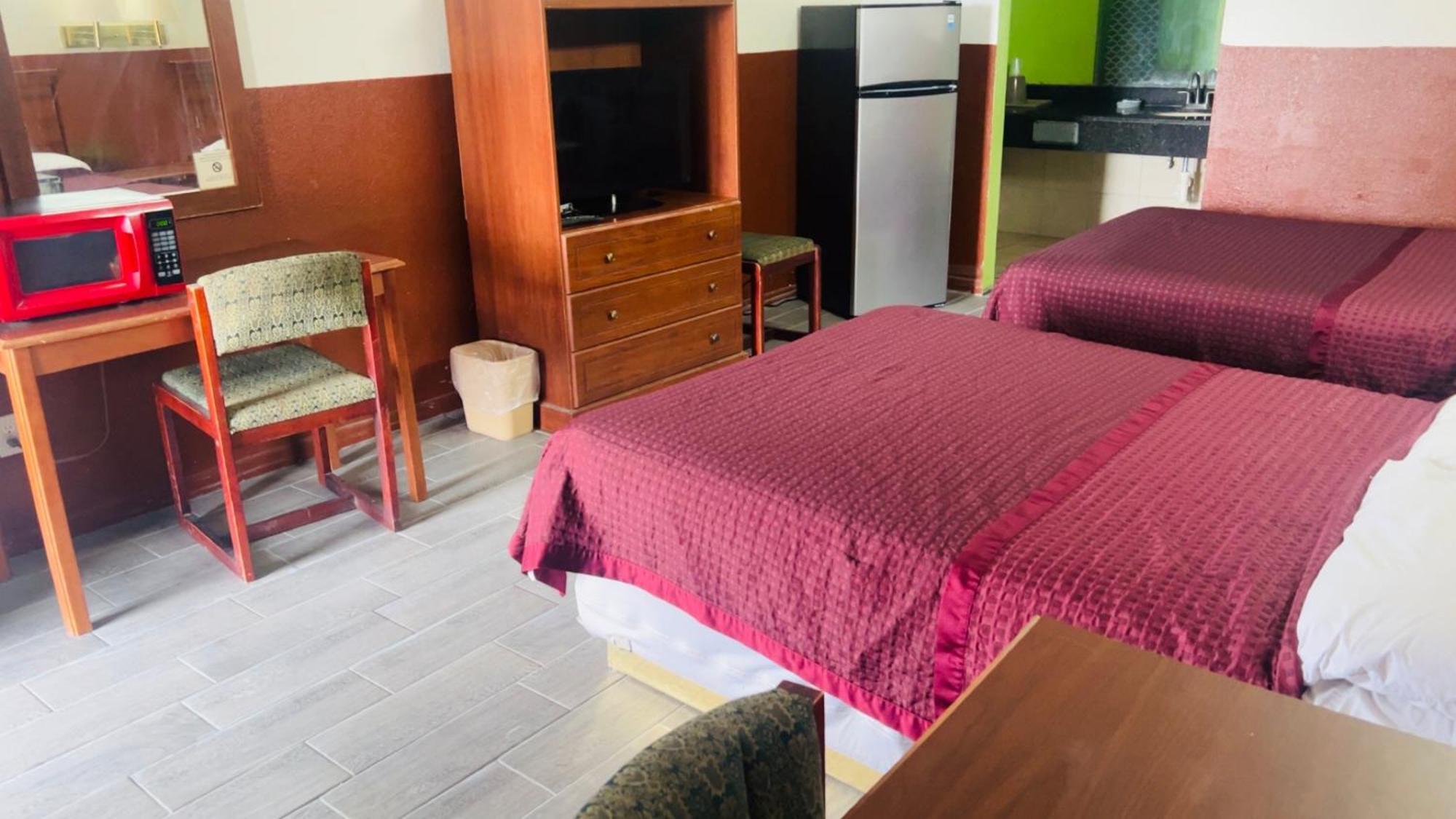 Executive Inn ロブズタウン エクステリア 写真