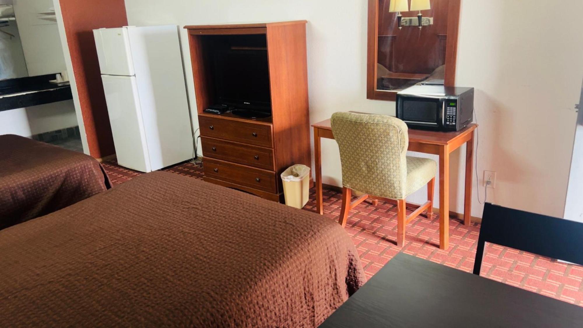 Executive Inn ロブズタウン エクステリア 写真